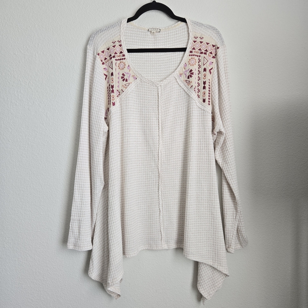 Eyeshadow Waffle Knit Long Sleeve Embroidered Sharkbite Hem Tunic Beige Size 3X